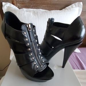Jessica Simpson platform shoe